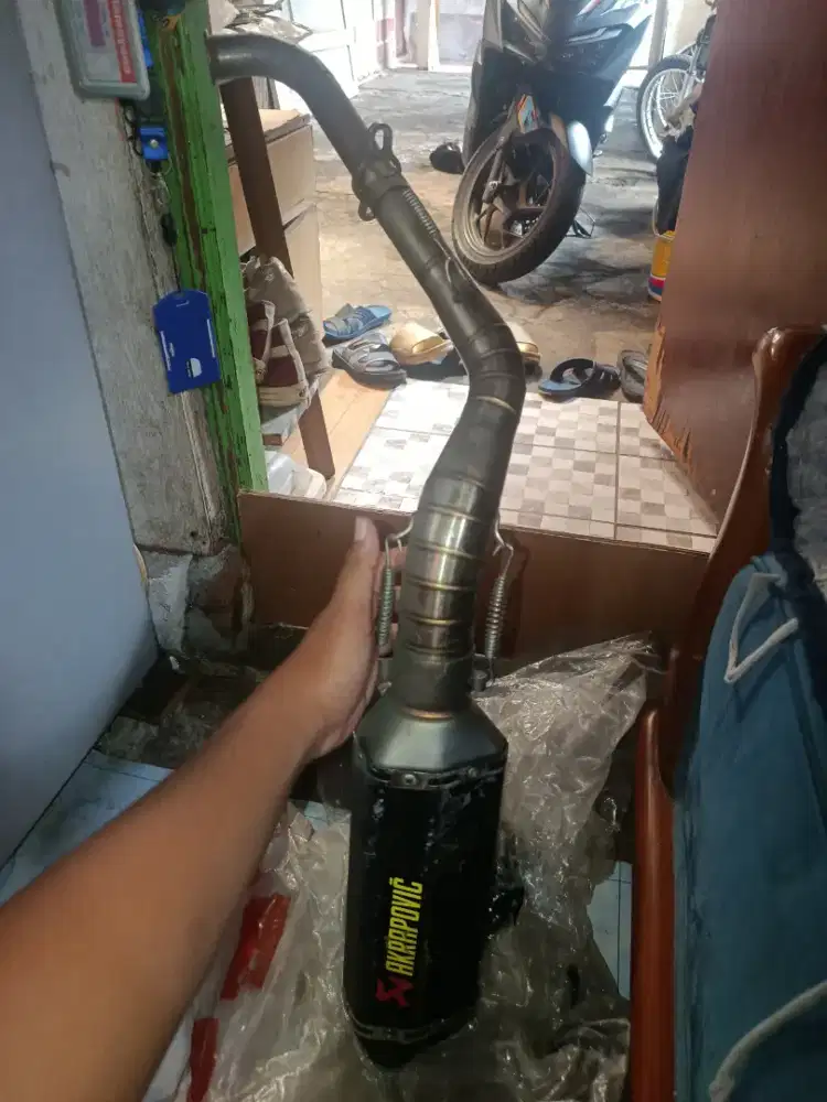 Knalpot aerox akrapovic (second)