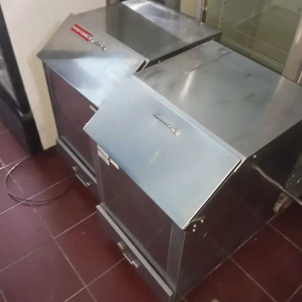 Ice Bin Penampungan Es + Laci Penampungan Air