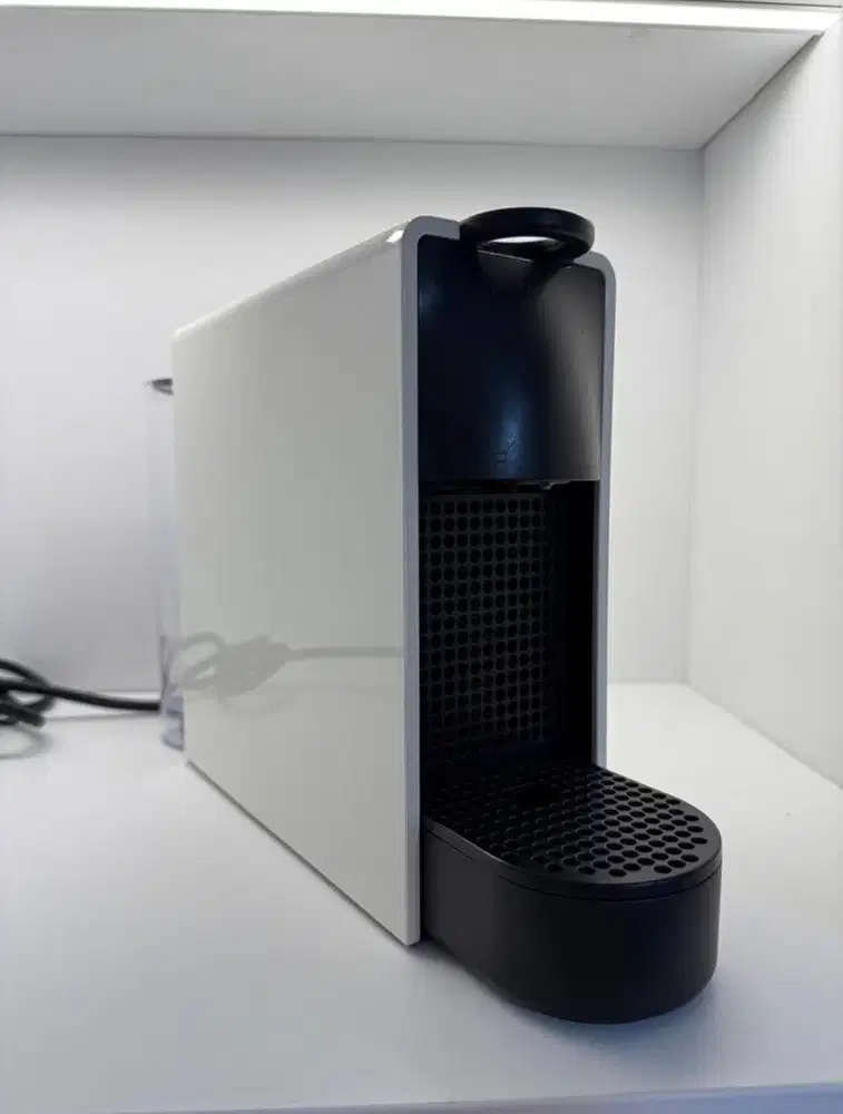 Nespresso essenza mini coffee machine