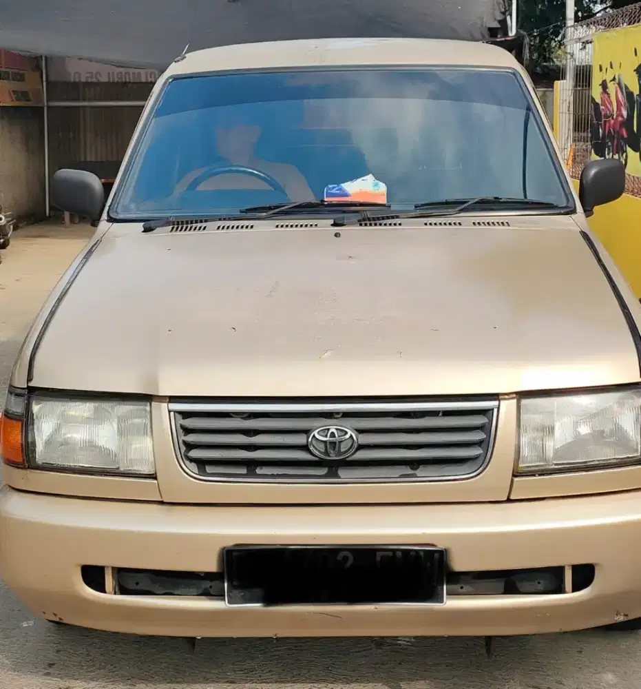 Kijang LGX Manual thn 2000