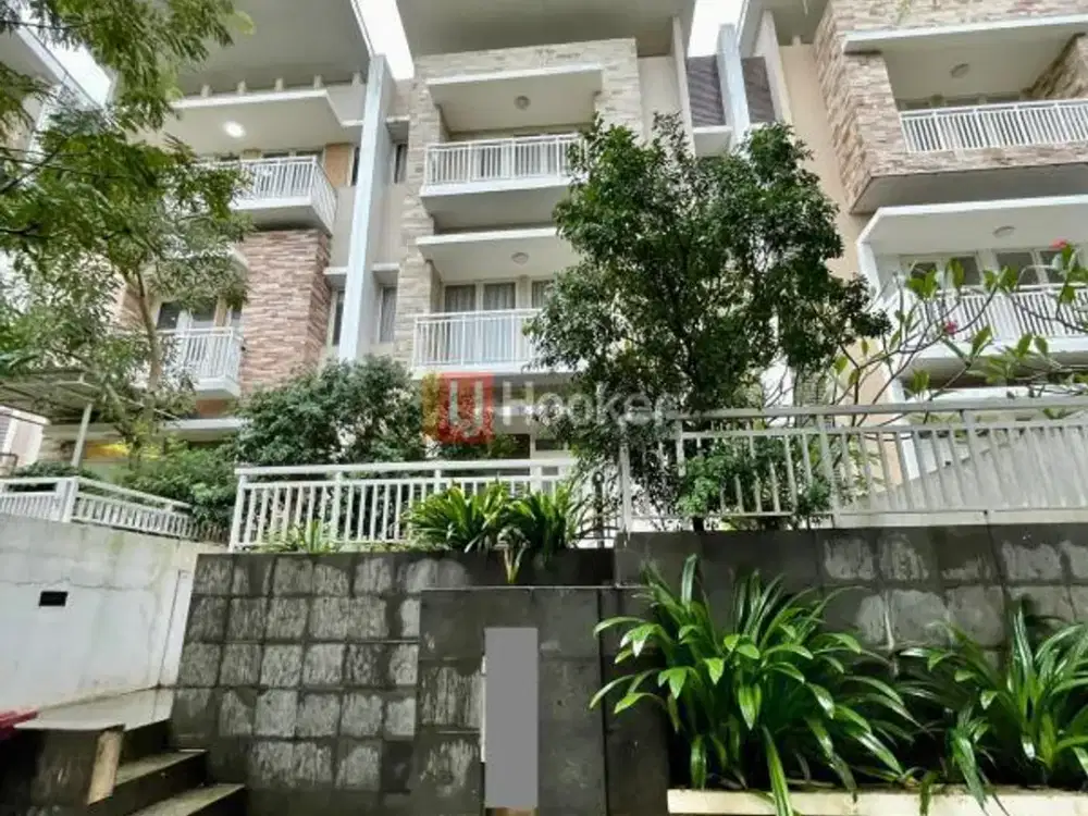 TOWNHOUSE CANTIK DI SHERWOOD RESIDENCE AREA KELAPA GADING