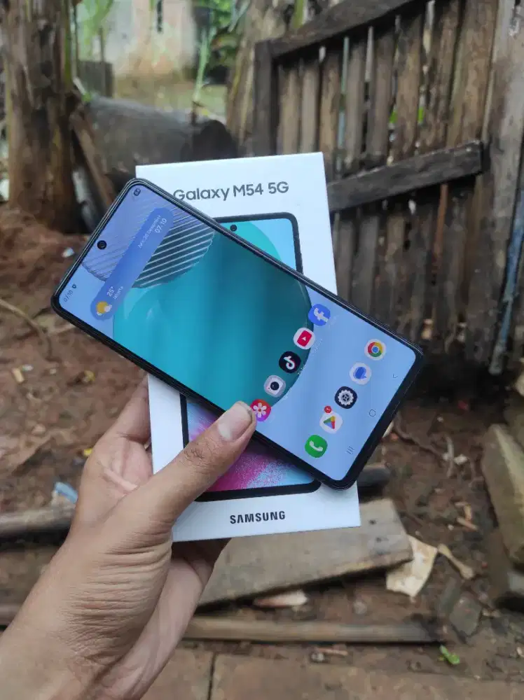 Samsung m54 5G ram 8/256