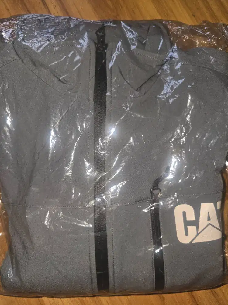 jaket caterpillar baru