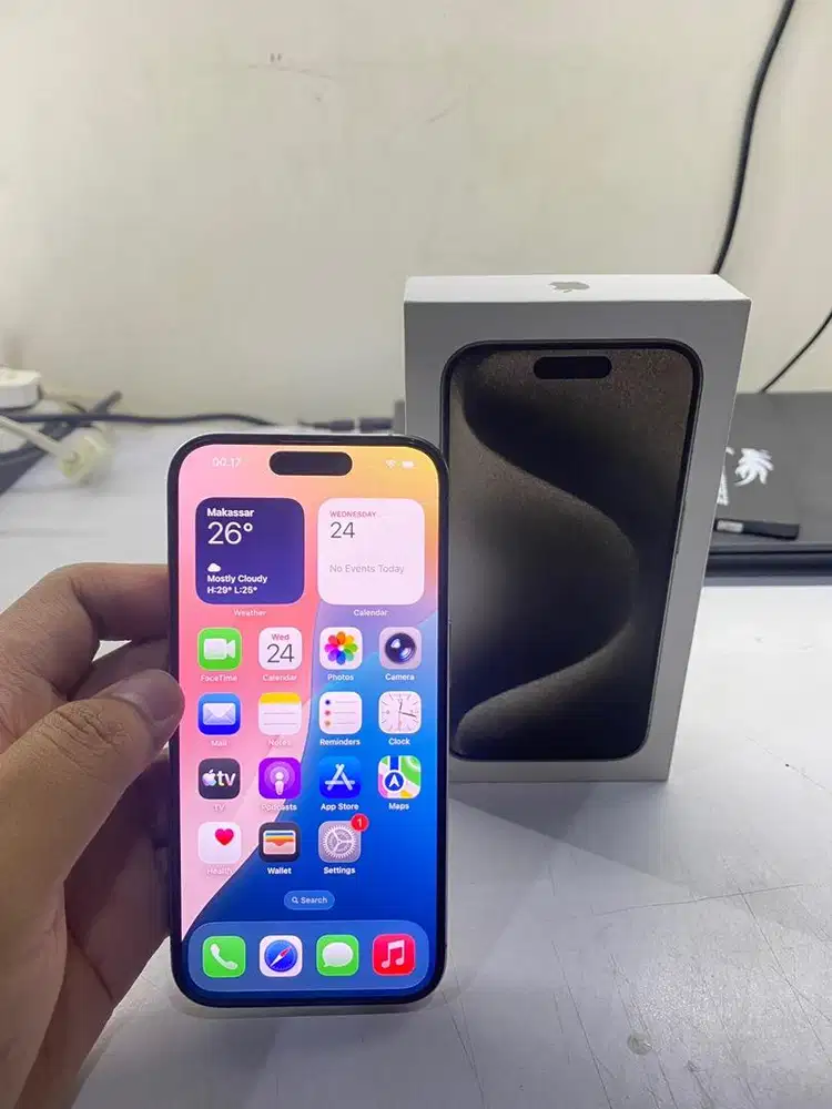 iPhone 15 Pro 128 GB Natural Titanium (Resmi)