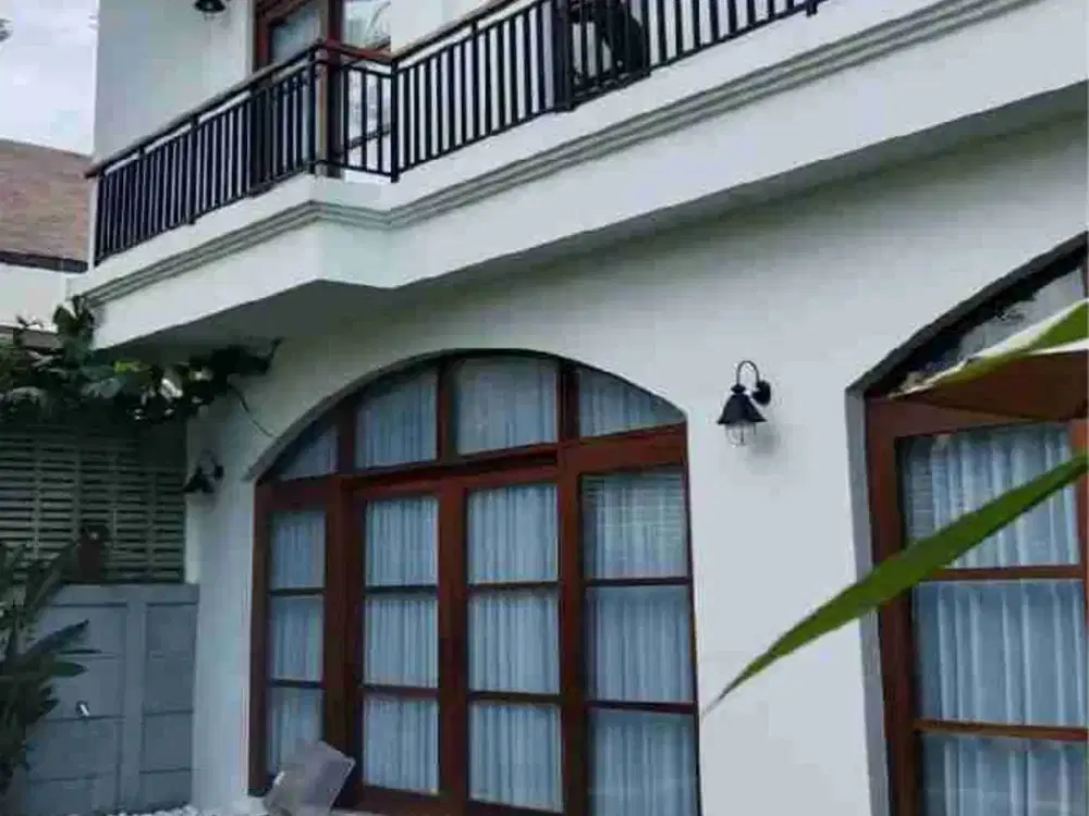dijual villa baru lantai 2 umalas kerobokan
