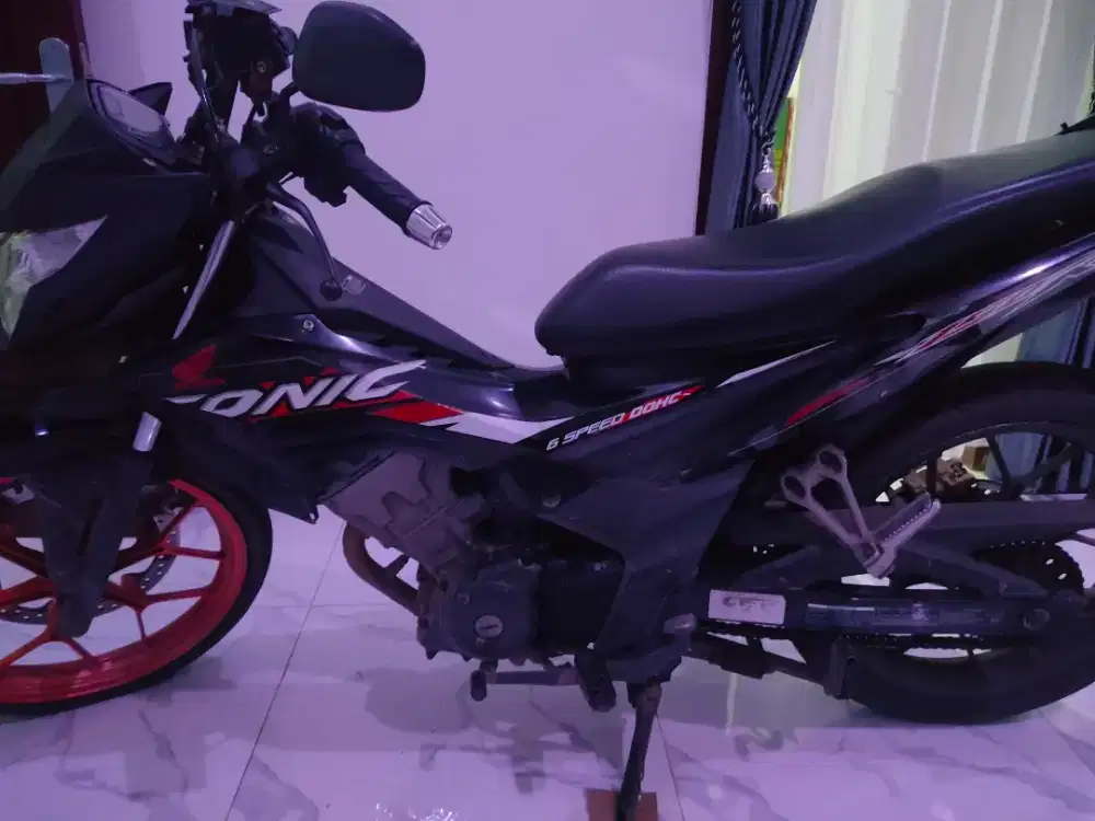 Honda Sonic 150r