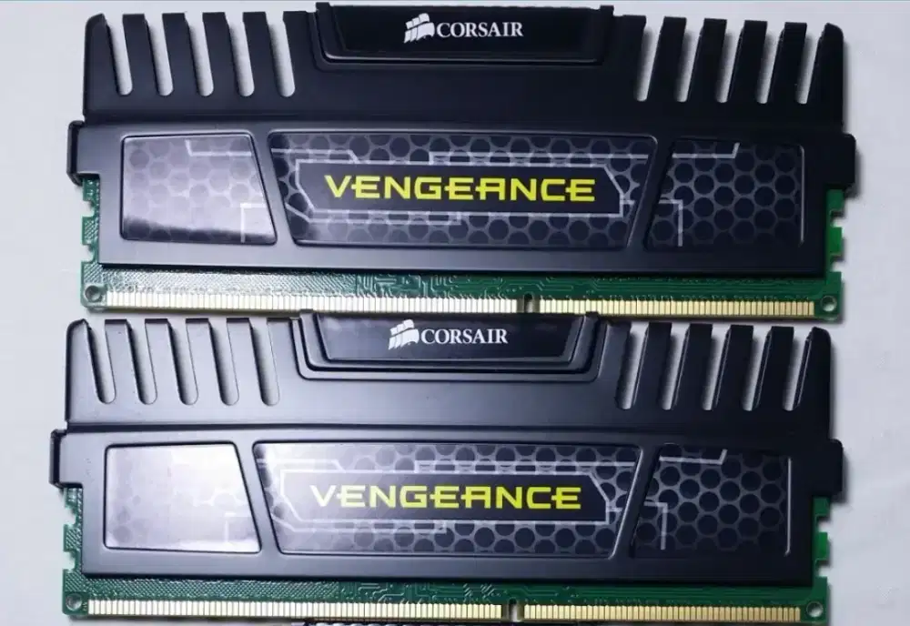 RAM Corsair Vengeance 64GB DDR3 (32GBx2) | Normal | Siap Pakai