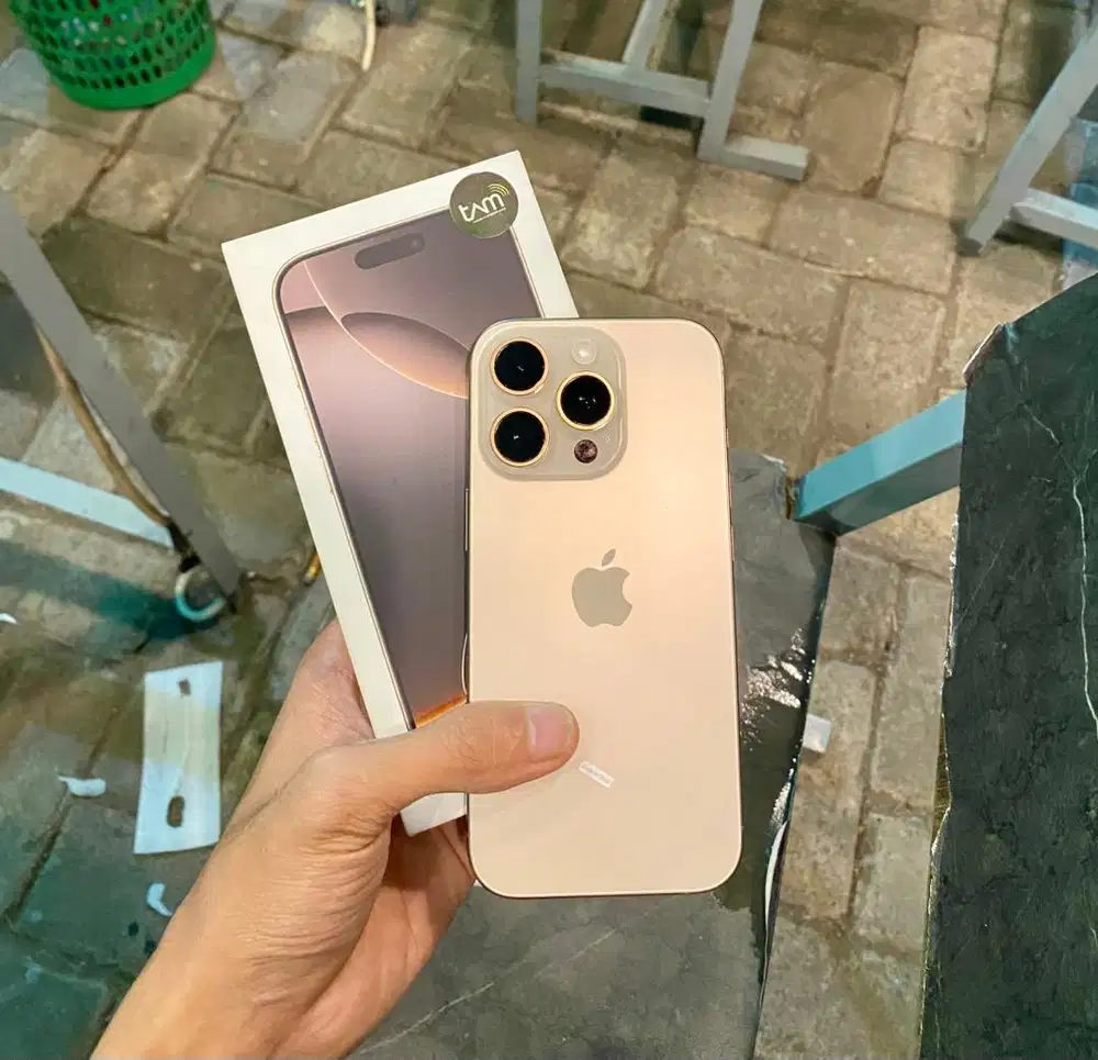 iPhone 16 Pro 128GB iBox fullset ori pemakaian singkat! Garansi aktif!