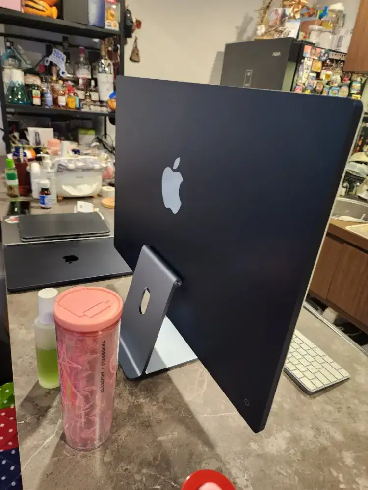 IMAC 24inch M1 RAM 16GB Storage 256GB