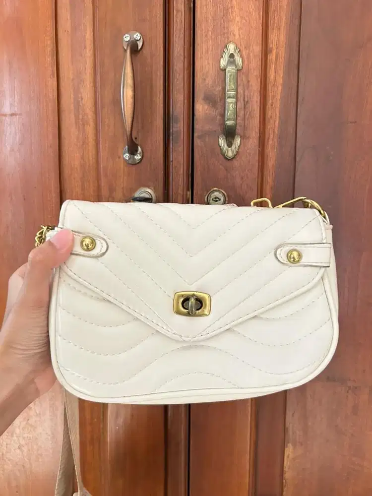 PRELOVED TAS WANITA KEKINIAN