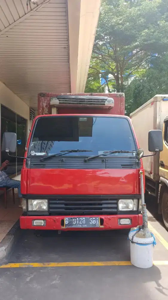 Di jual truck mitsubishi FE 304 thermo king
