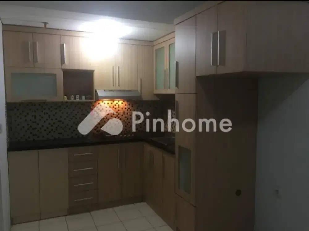 Disewakan 3 BR SEMIFURNISH Apartemen Gading Icon  Dekat Lift Lt Rendah