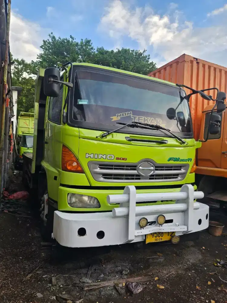 Truk Hino 6x2 FL235JW 2013 losbak long 9,5m bagus siap kerja luar kota