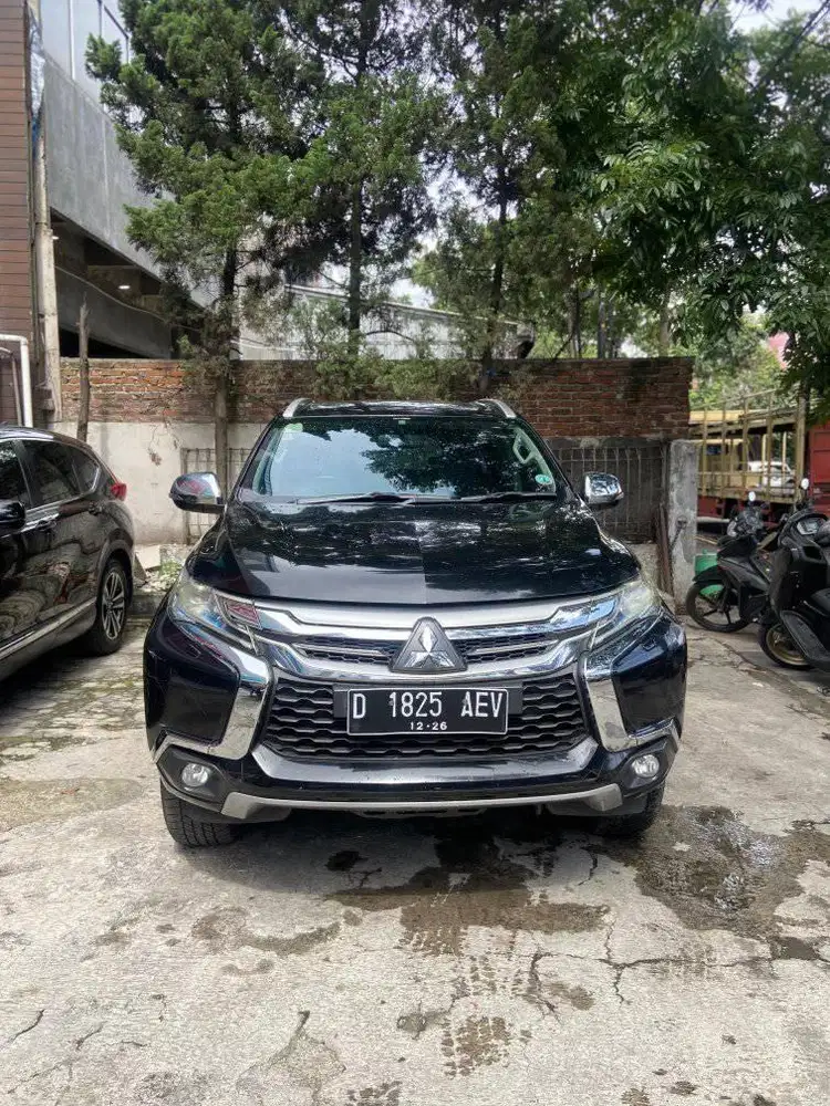 Mitsubishi Pajero Sport Dakar 2.5 Diesel At thn 2016