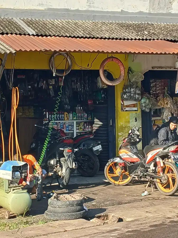 LOWONGAN KERJA MEKANIK MOTOR