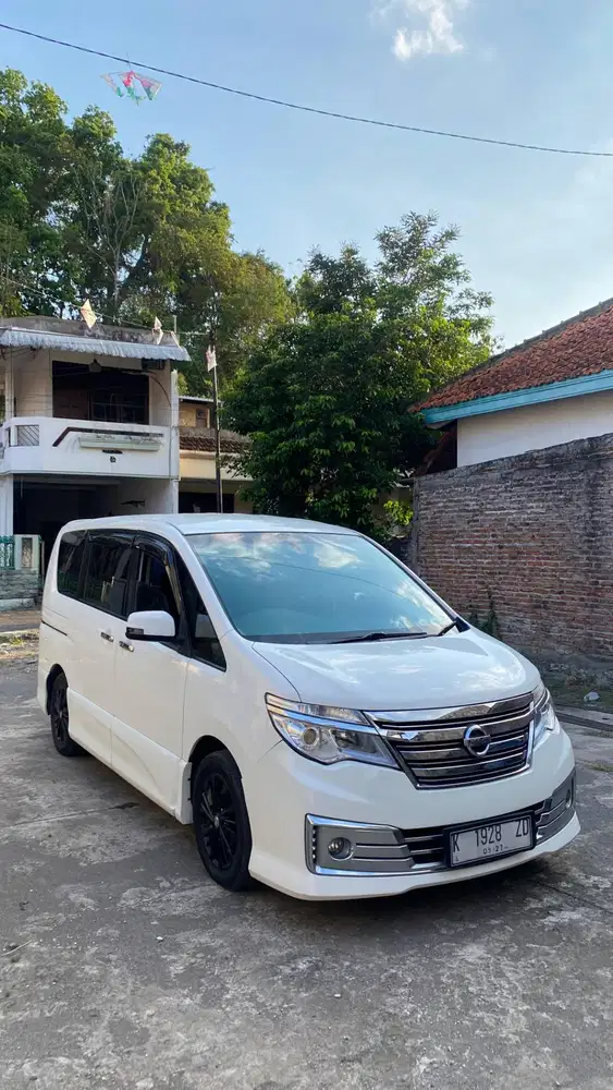 Serena HWS Autech Panoramic thn 2015  Power Sliding Door km 110ribuan