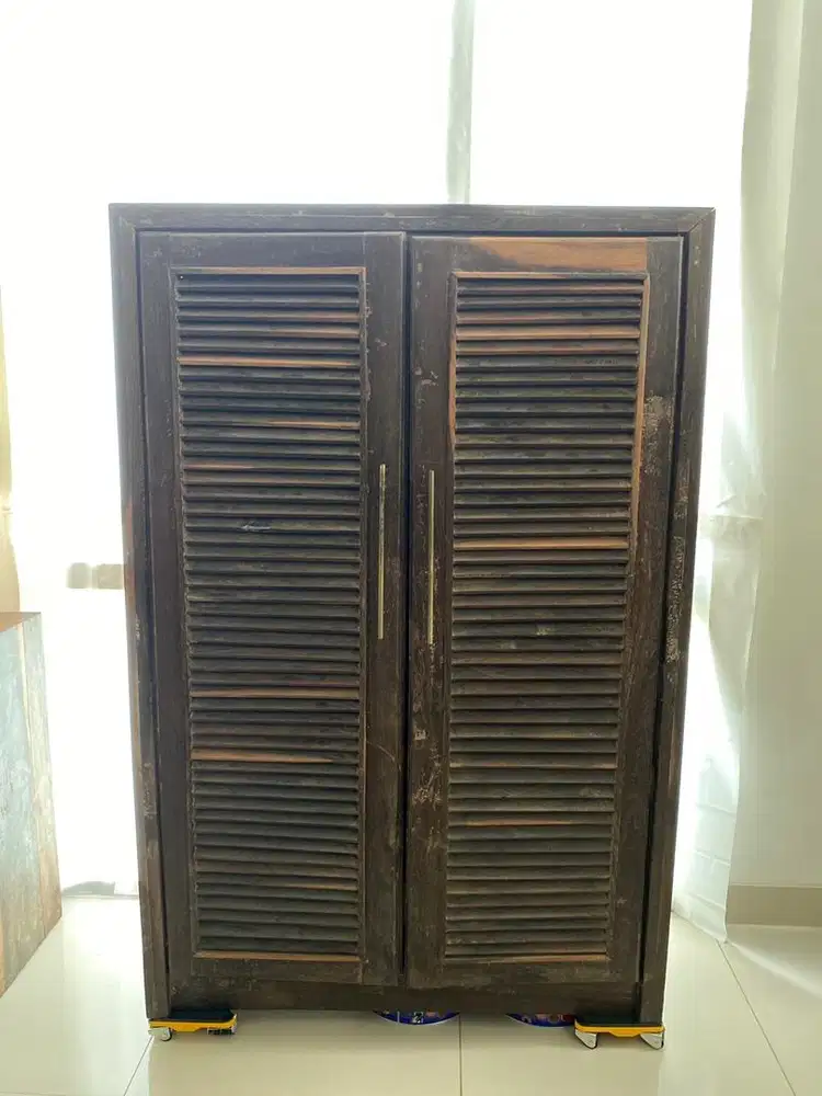 Lemari Sepatu Kayu Solid ala Bali