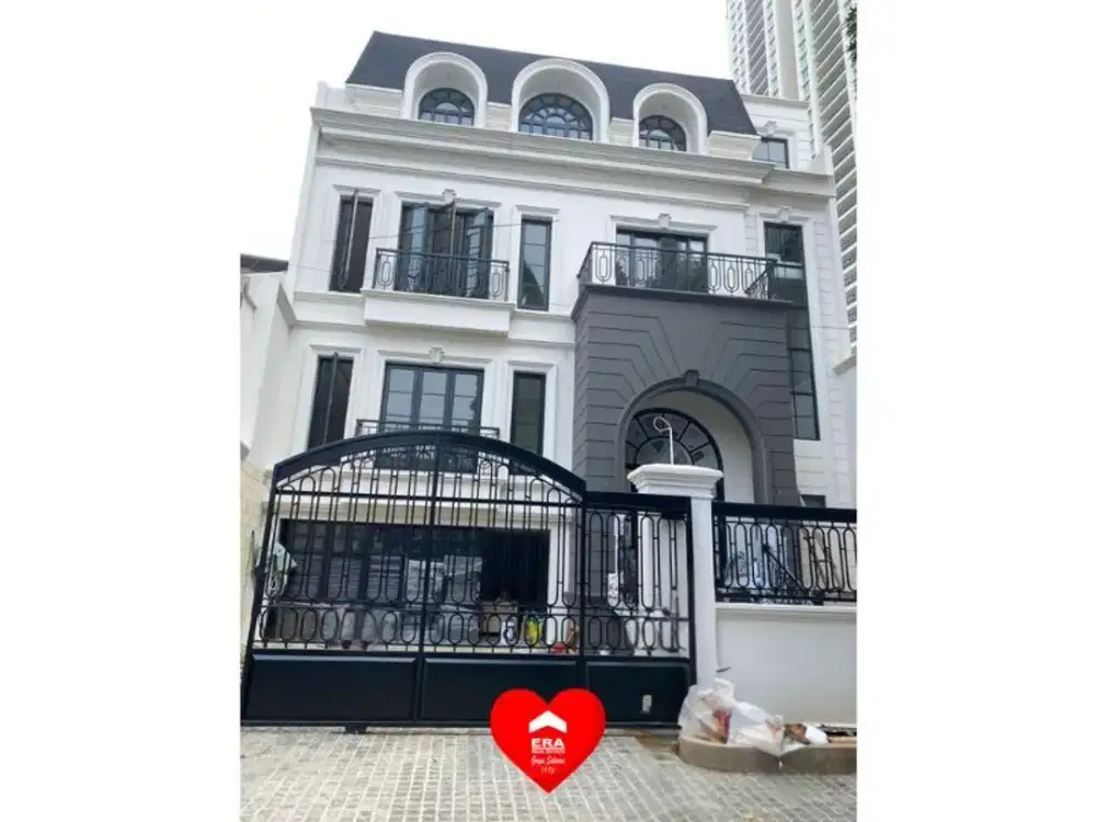 Rumah Baru 4 Lantai ada Lift di Kebayoran Baru, Jakarta Selatan