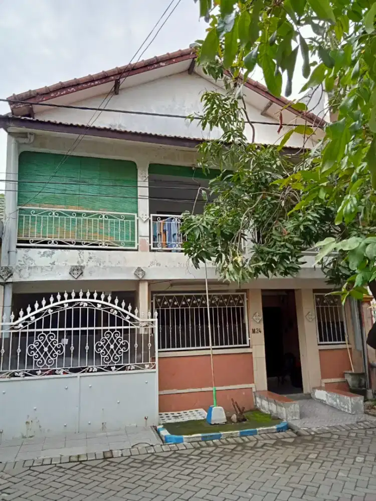 Butuh CEPAT  Dijual Rumah Asri 2 lantai