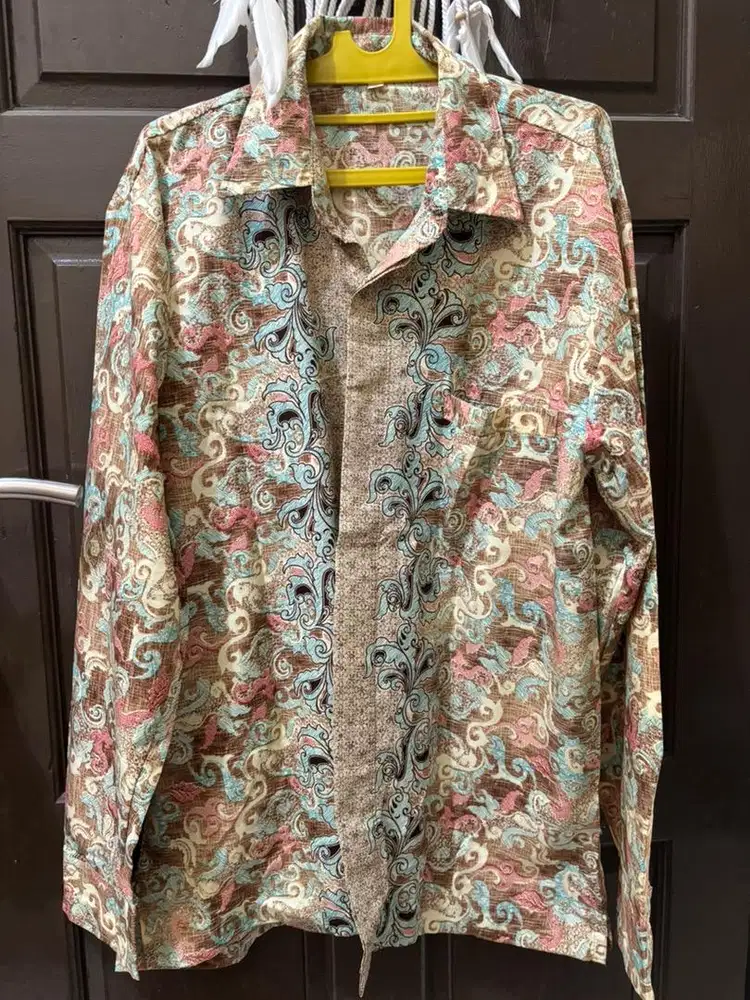 Kemeja dan kebaya wanita couple