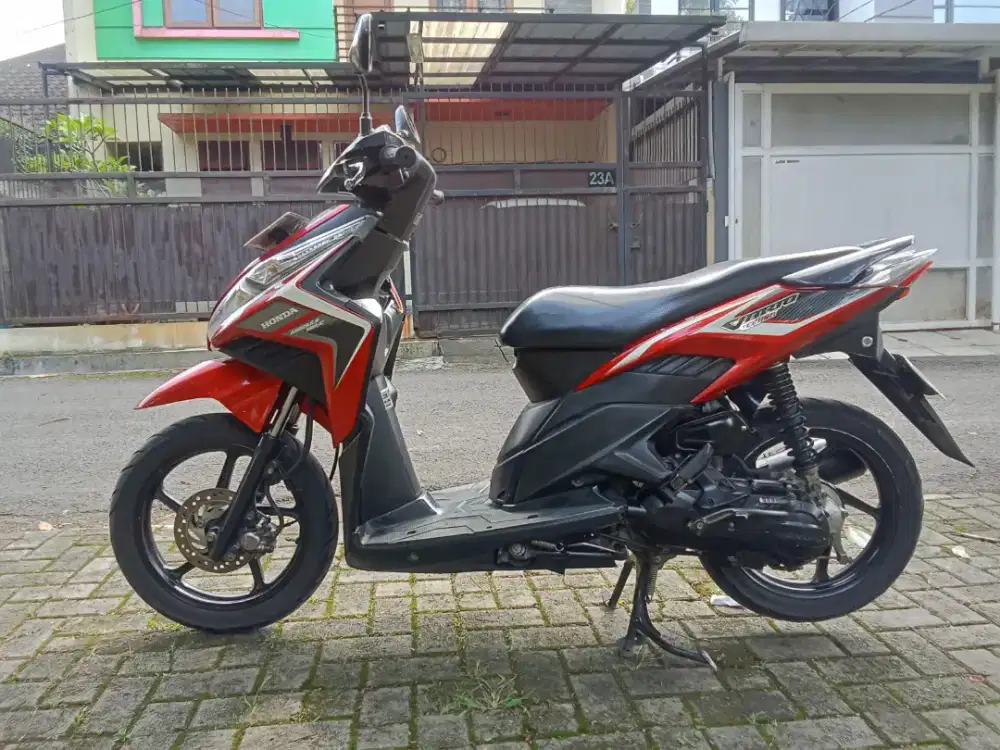 HONDA VARIO TECHNO KARBU TAHUN 2011 MULUS ORIGINAL KIRCON