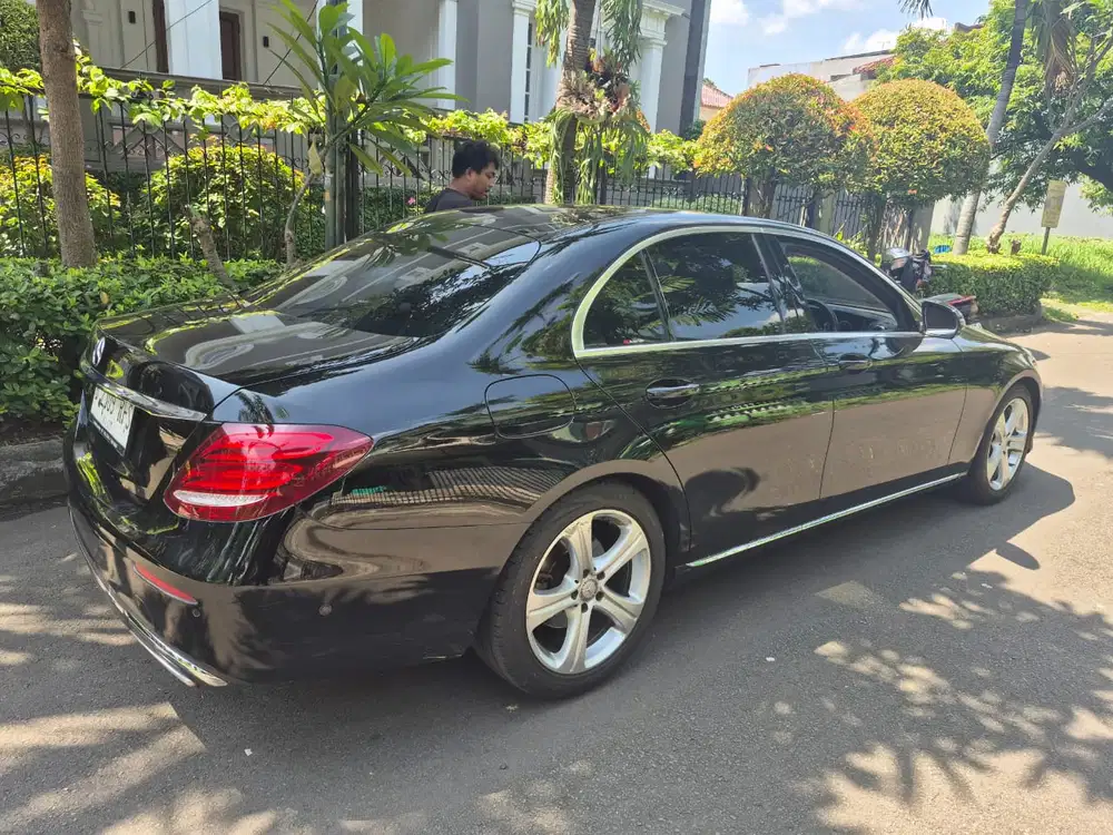 Mercedes-Benz E250 2017 Bensin