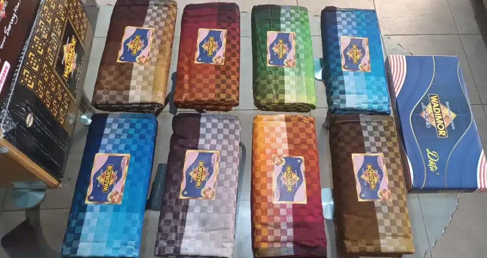 Di jual per 10 pcs sarung wadimor motif baru