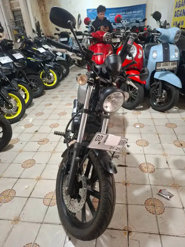 Benelli Evo 200cc 2019 abu-abu