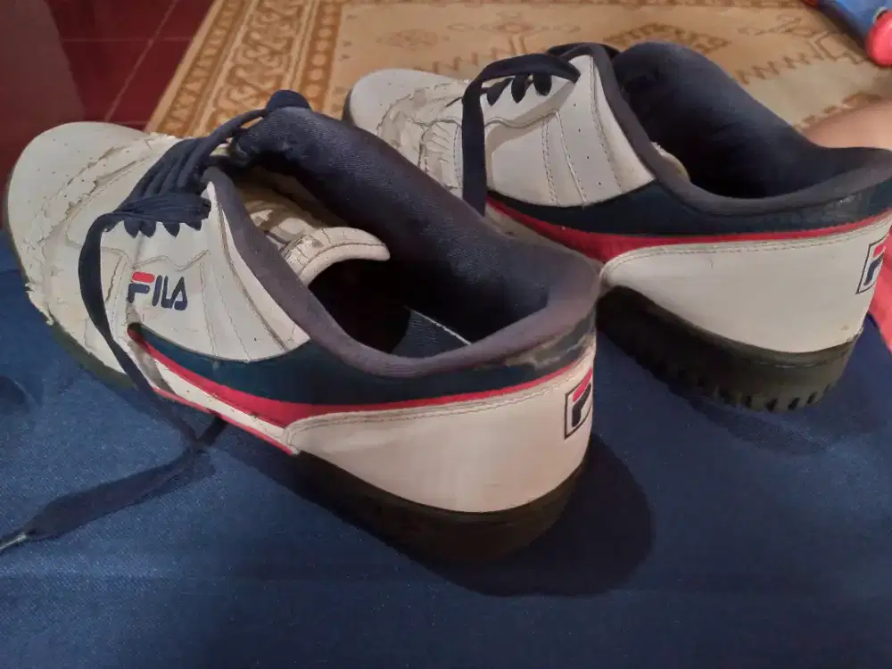 Sepatu ketz FILLA pria