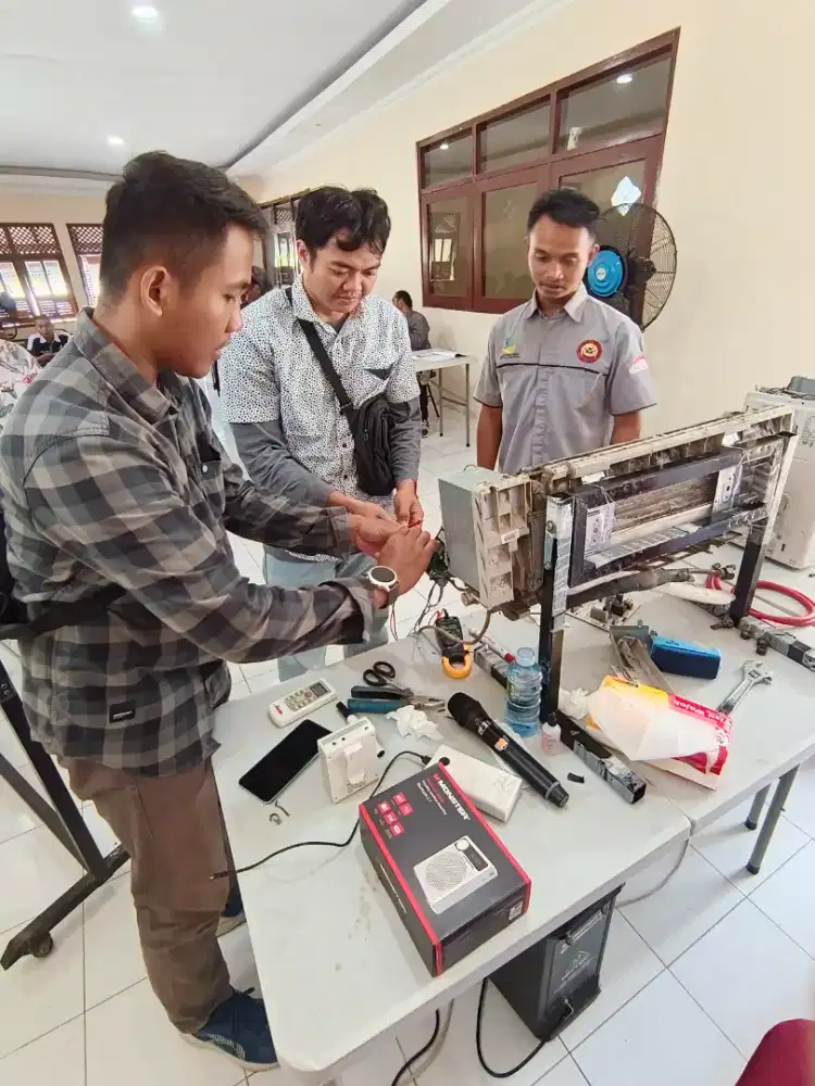 Servis AC, Kulkas dan Mesin Cuci