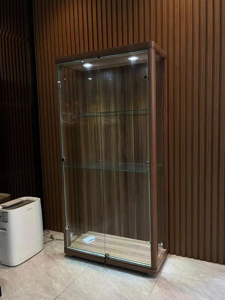 JUAL CEPAT RAK LEMARI KAYU KACA LAMPU