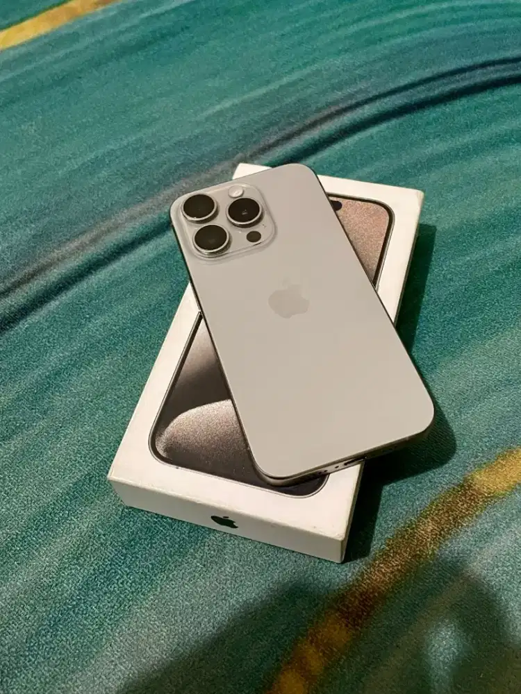 IPhone 15 pro max 256 gb natural titanium