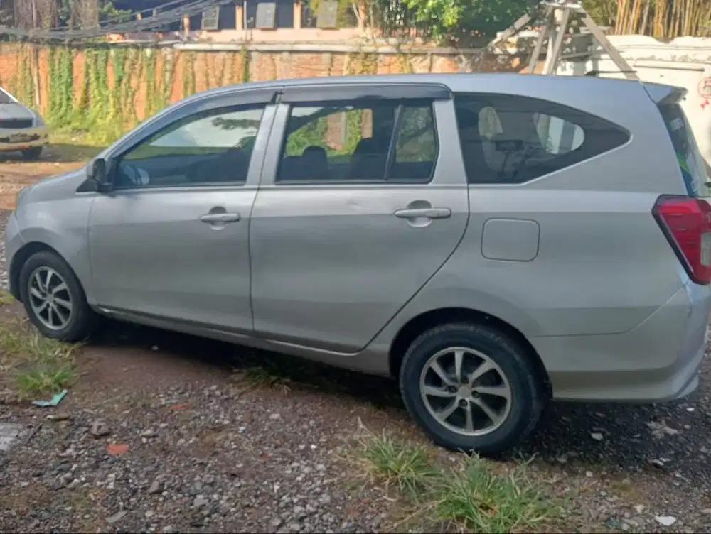 Daihatsu Sigra 1000 cc manual 2019