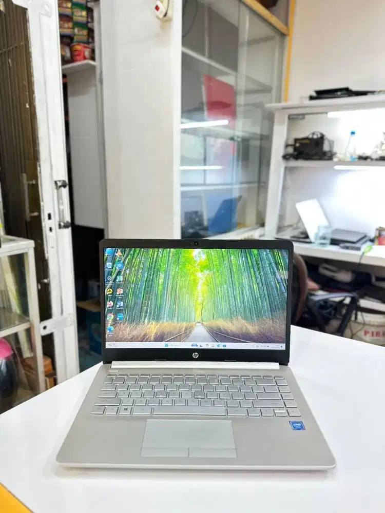 2JUTAAN AJA!!, Laptop Hp 14s Tahun 2022, Ram 8 GB/SSD 512 GB NVME