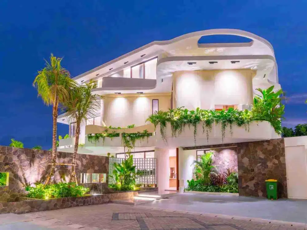 LUXURY LANSKAP MEWAH  DI KAWASAN KUTA DEWISRI