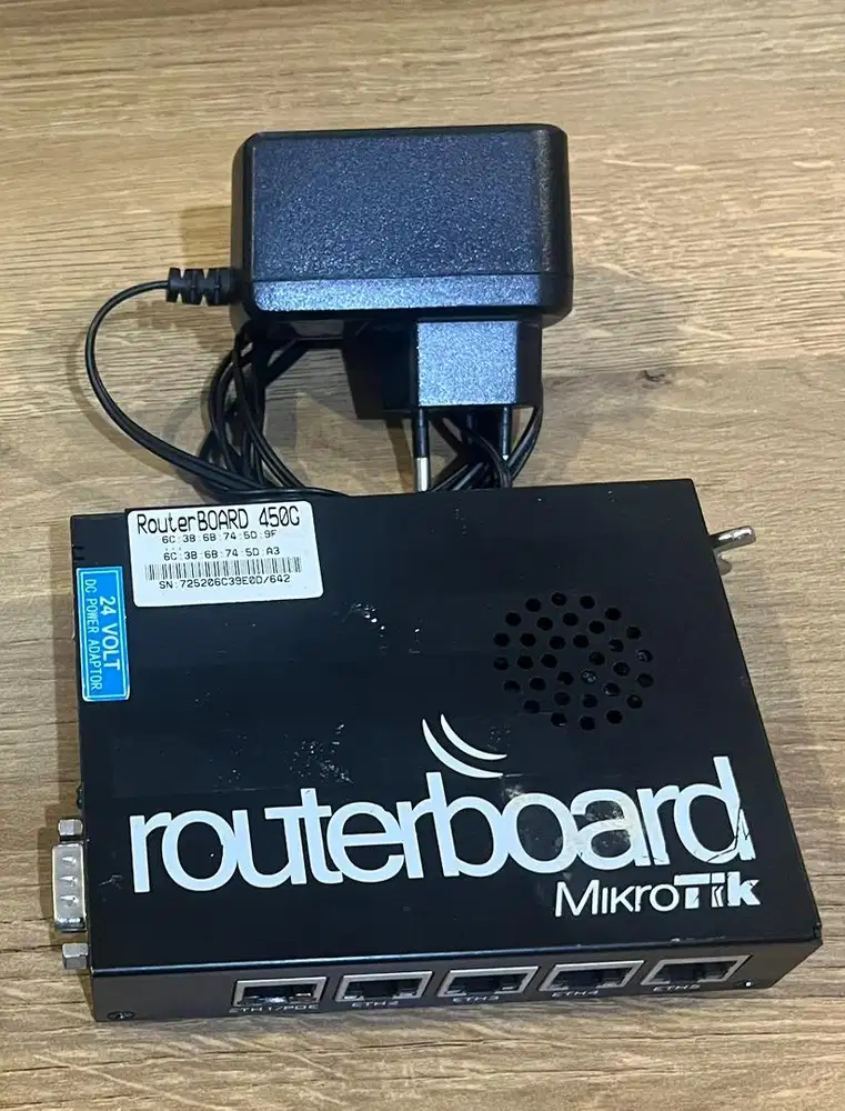 Mikrotik RB 450G (bekas; unit berfungsi normal)