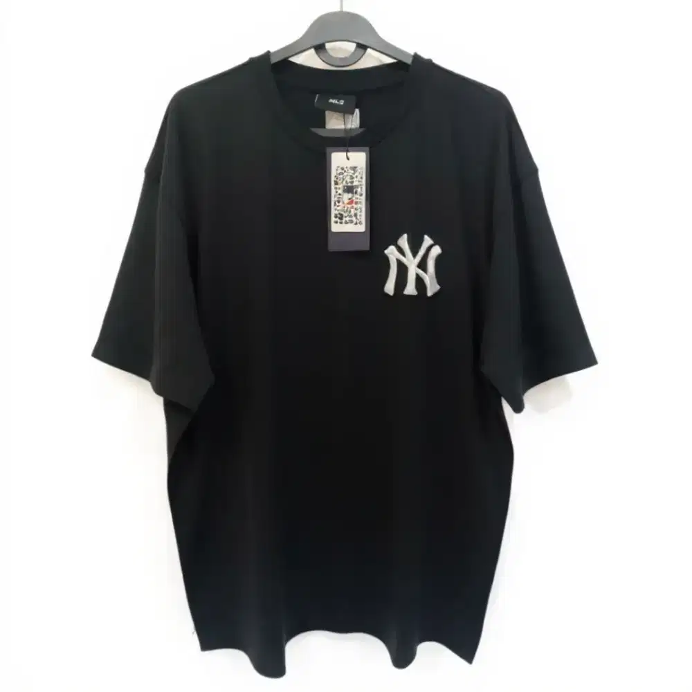 MLB NY Yankees Classic Monogram Big Lux OUnisex T-Shirt Black