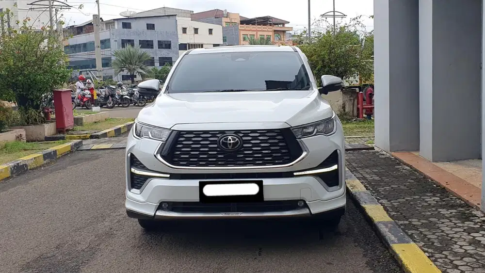 Km12rb toyota kijang innova zenix q hybrid modelista tss 2025 putih