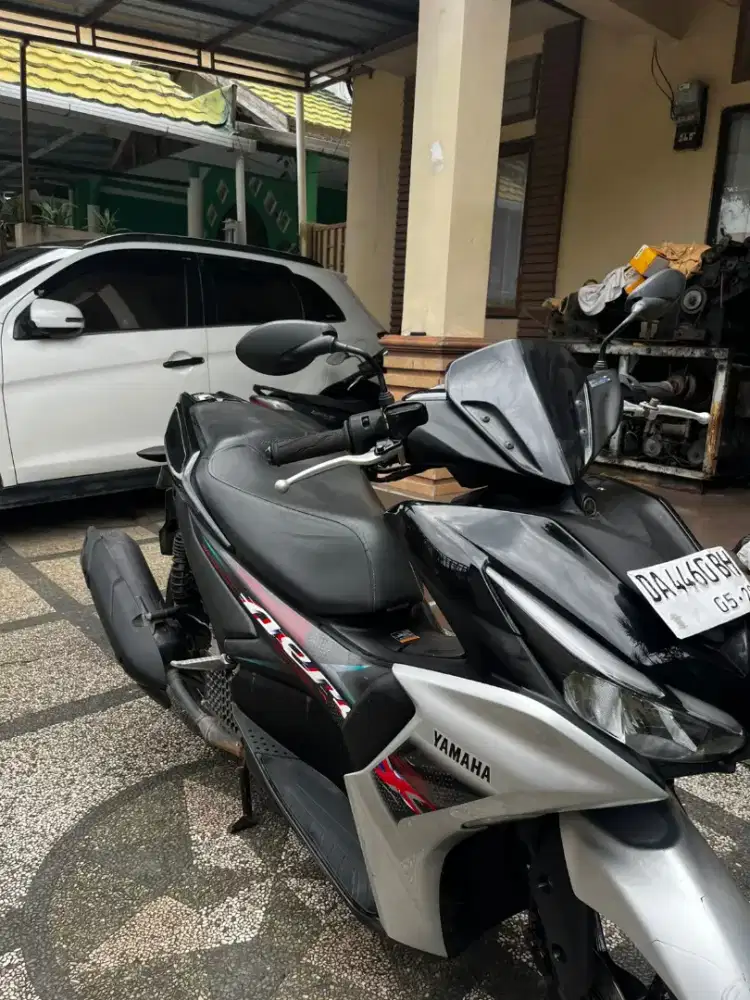 Di jual Aerox New Tahun 2023 warna abu pajak hidup