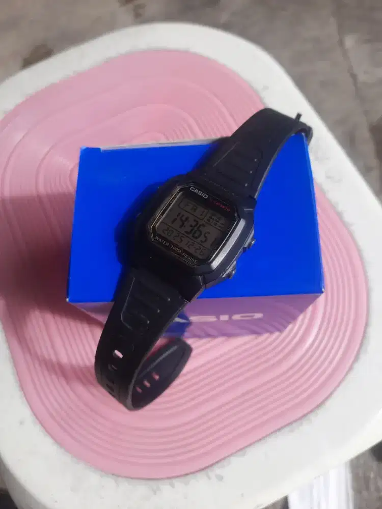 Casio W 800HG jam tangan