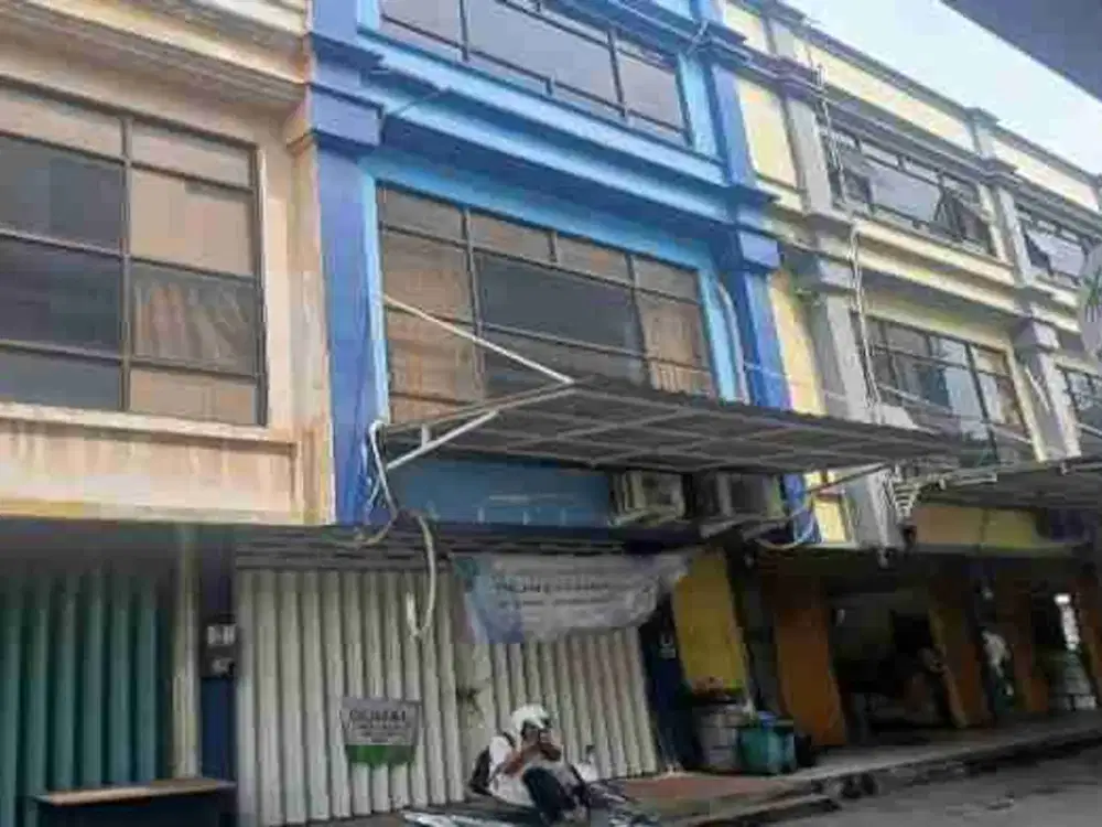 DIJUAL RUMAH
KOMPLEK RUKO MEGAH RAYA BLOK A NO 39
KEL. : KILIRUNGKUT
KEC  : RUNGKUT
KAB  : SURABAYA