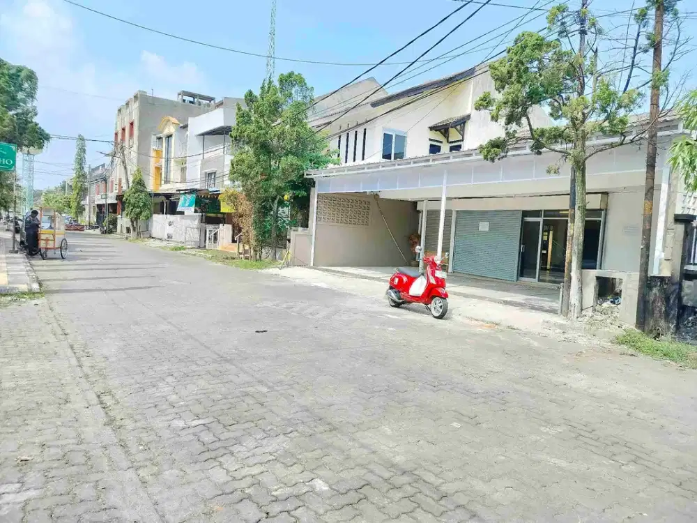 DEPAN GRIYA JOGYA METRO DISEWAKAN 68JT/THN NEGO