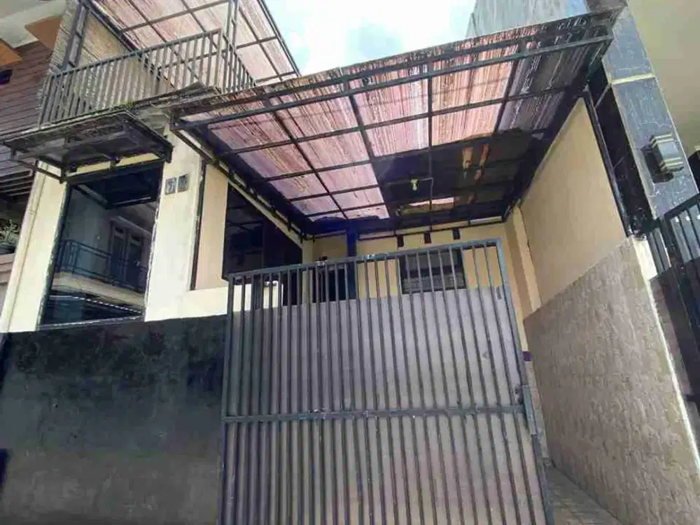 Di jual rumah siap huni di komplek ujung berung