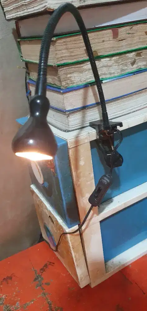 Lampu baca peksibel model jepit antik langsung pkey