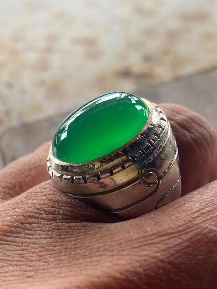 Batu hijau/ijo garut serat kura