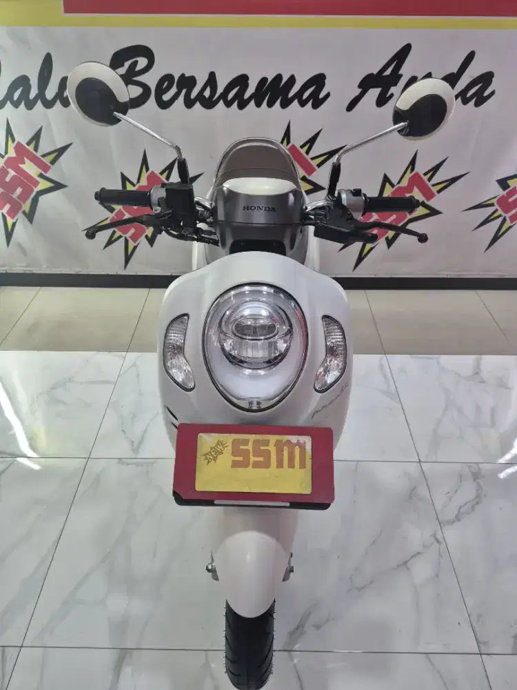 H scoopy Prestige keyless new