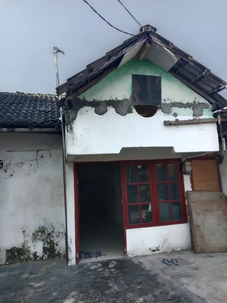 dijual rmh sederhana blm perna renov sejak awal beli