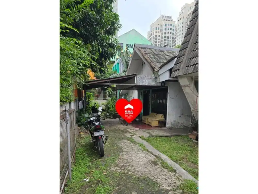 Rumah Lokasi Strategis di Jl Kramat Kebayoran Lama, Jakarta Selatan