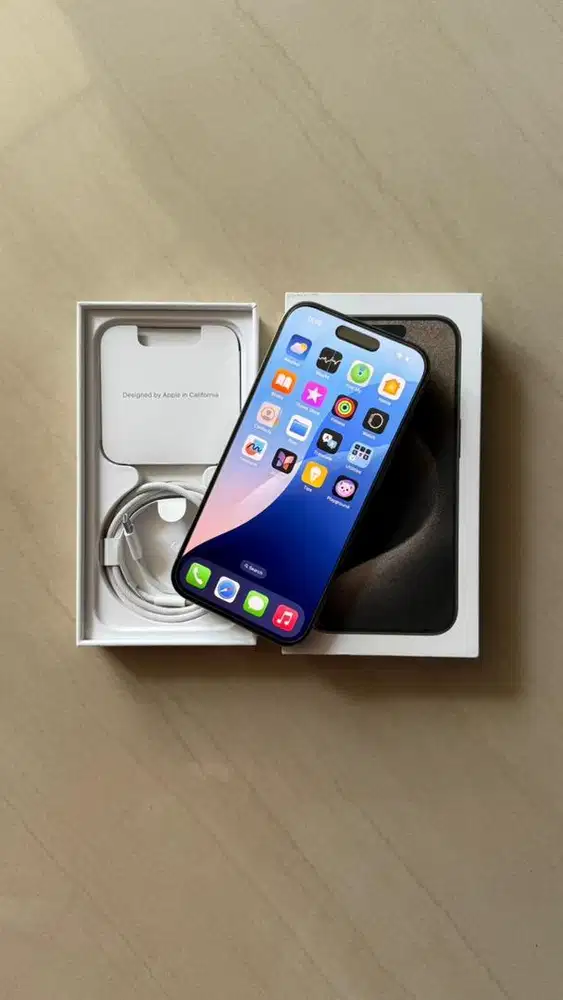 iPhone 15 pro max 256Gb, ibox