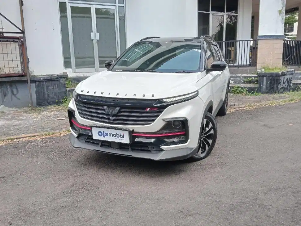Like New - WULING ALMAZ RS 1.5 T PRO BENSIN A/T 2021 PUTIH